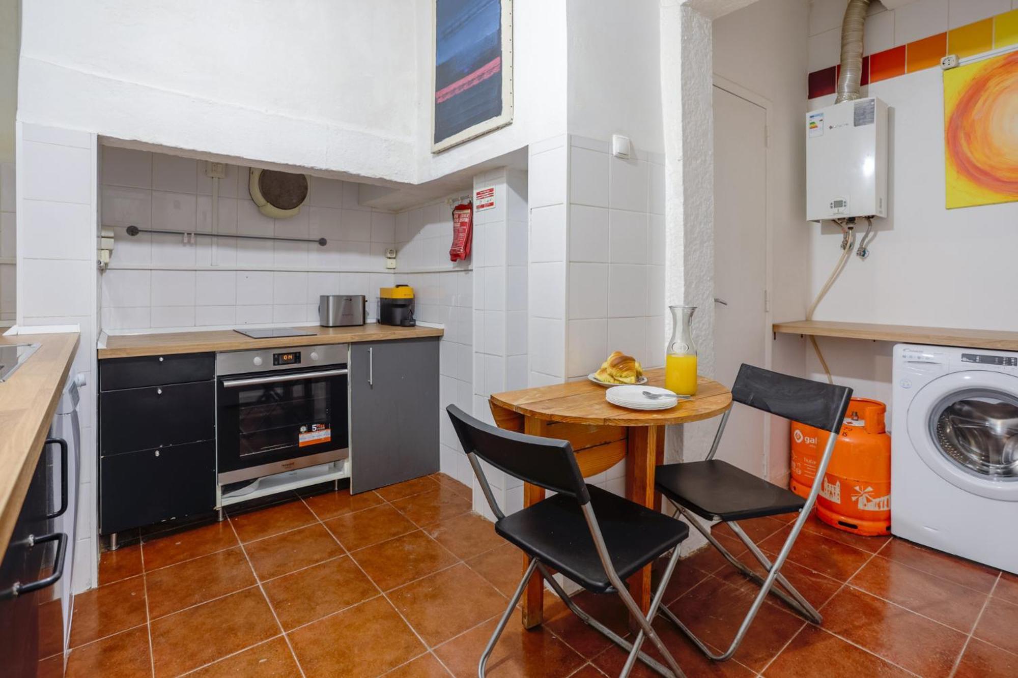 Lovely Apt In Bairro Alto Lisbona Esterno foto