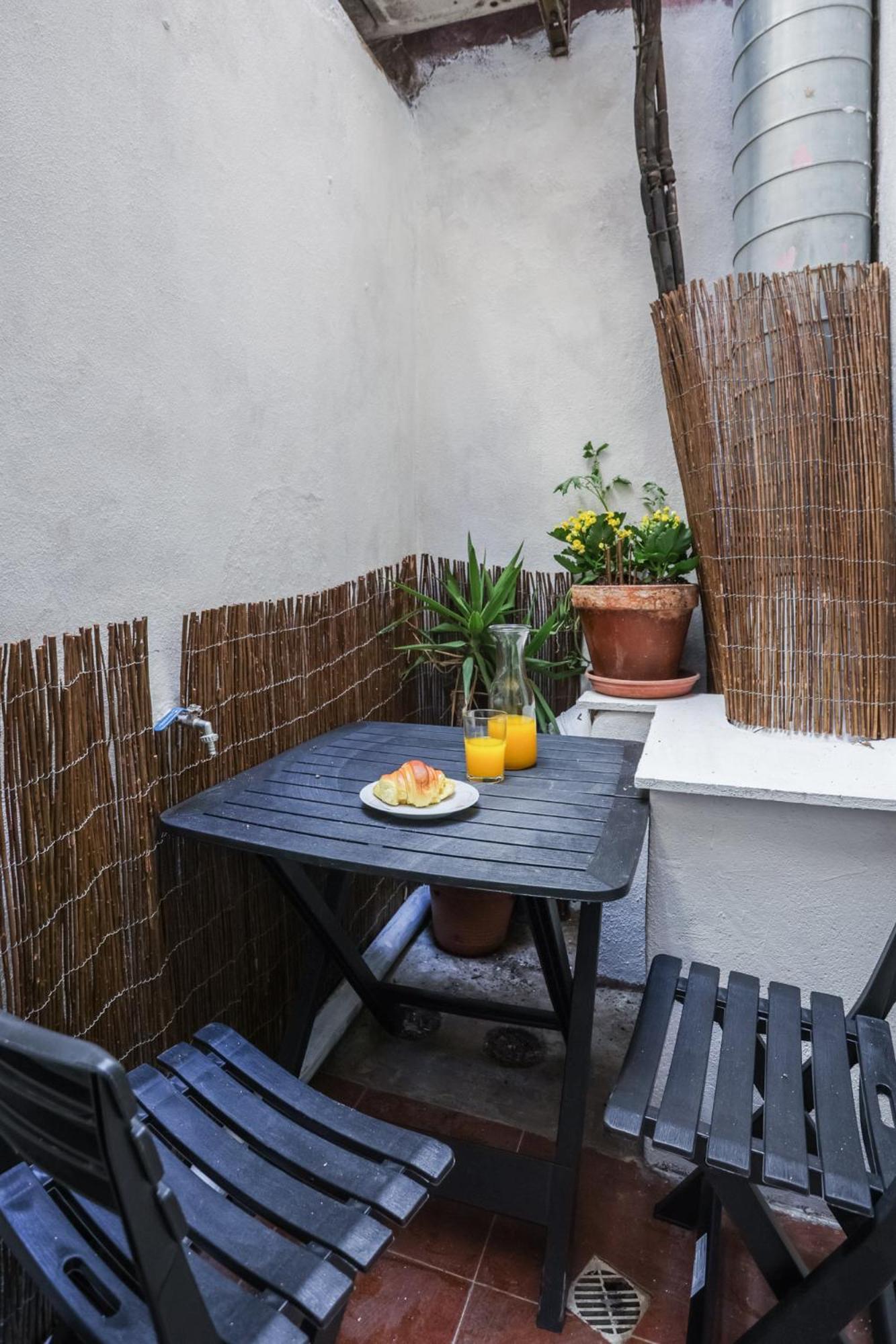 Lovely Apt In Bairro Alto Lisbona Esterno foto